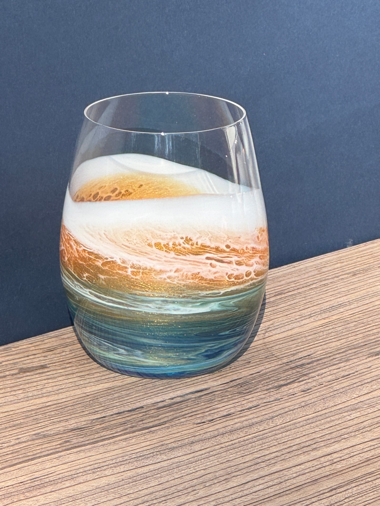 Stemless